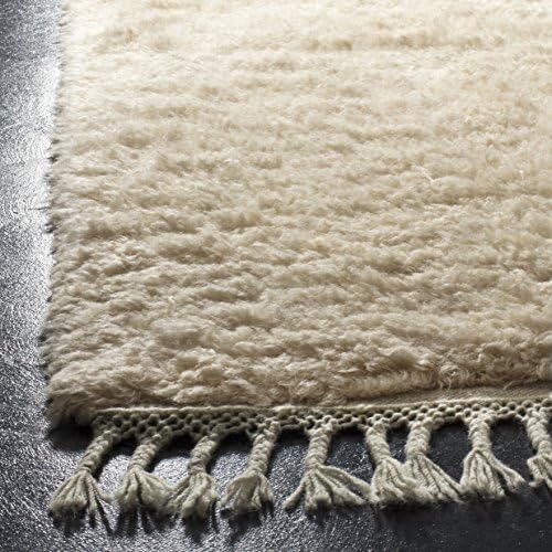 SAFAVIEH Area Rug 8x10 - Casablanca Shag Collection - Large - Beige, Hand-Kno...