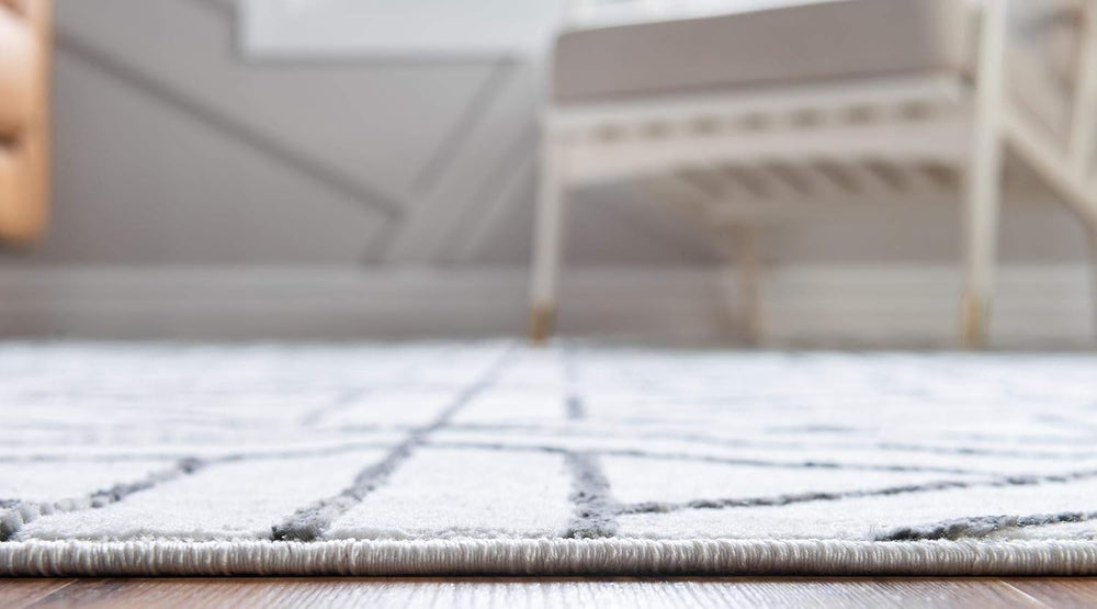 Rugs.com Lattice Trellis Collection Rug – 6 Ft Runner White Low-Pile Rug Perf...