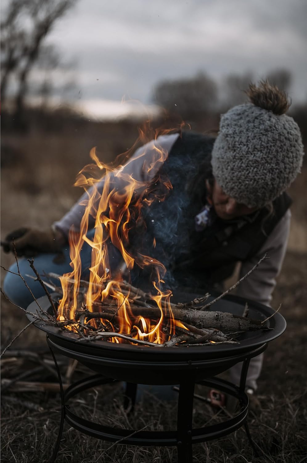 Gas One 22 in Outdoor– Wood Burning Fire Pit with Mesh Lid and Fire Picker – ...