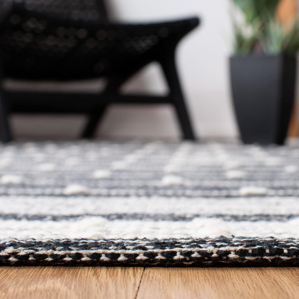 SAFAVIEH Striped Kilim Collection Area Rug - 10' x 14', Black & I...