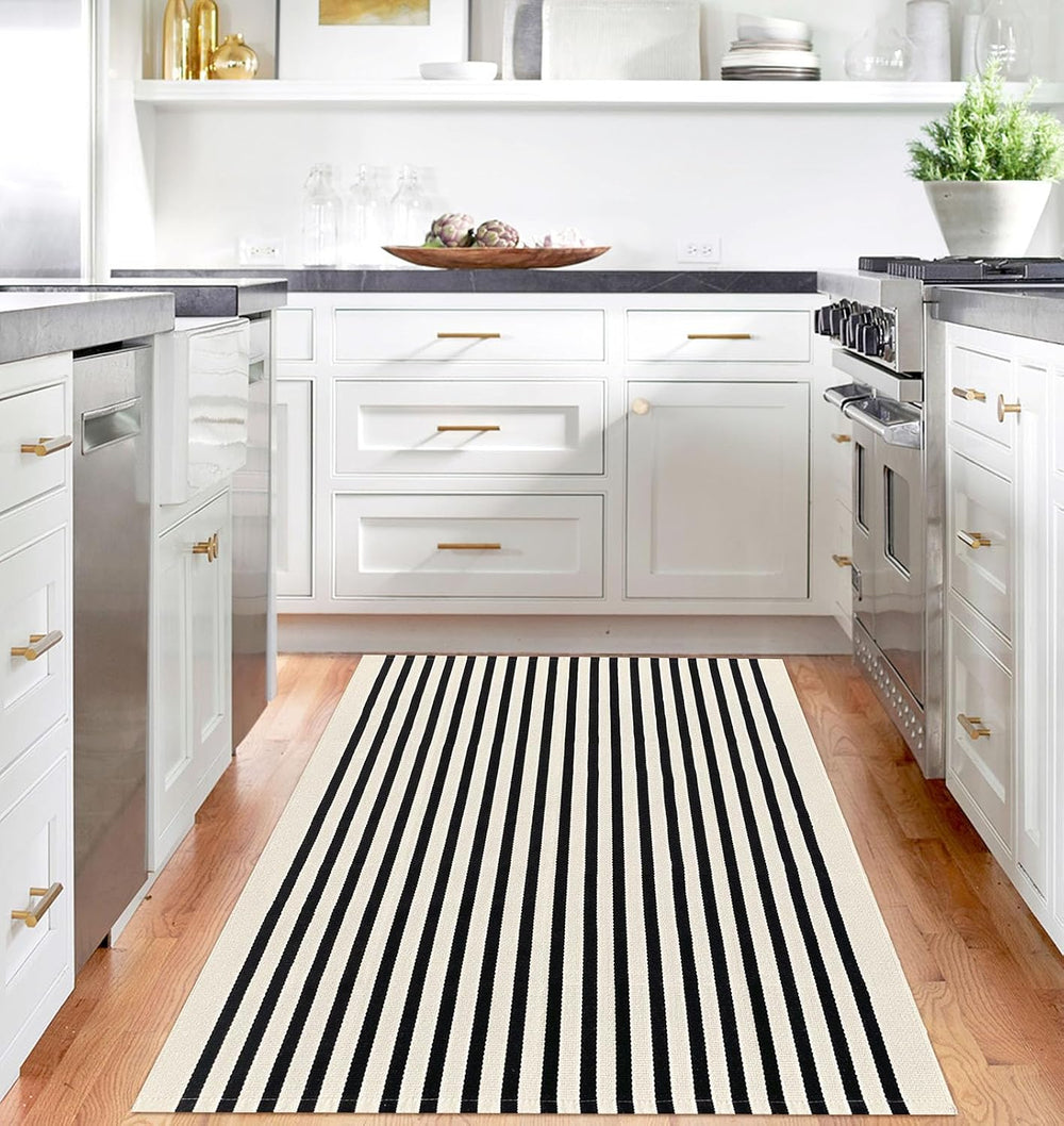 IOHOUZE 4x6 Striped Outdoor Rug, Washable Front Porch, Black Beige