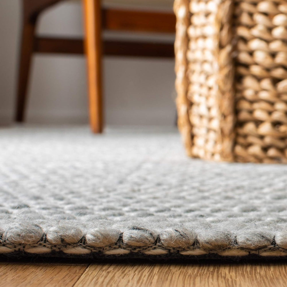 SAFAVIEH Marbella Collection X-Large Area Rug - 11' x 15', Light Grey...