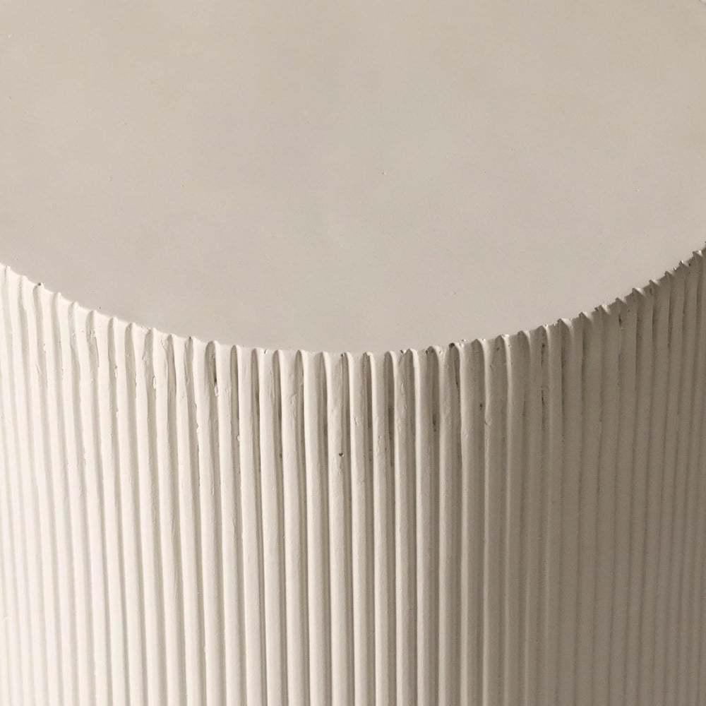 LeisureMod Modern Side Table Round Fiberstone Top Accent End Table for Home, ...