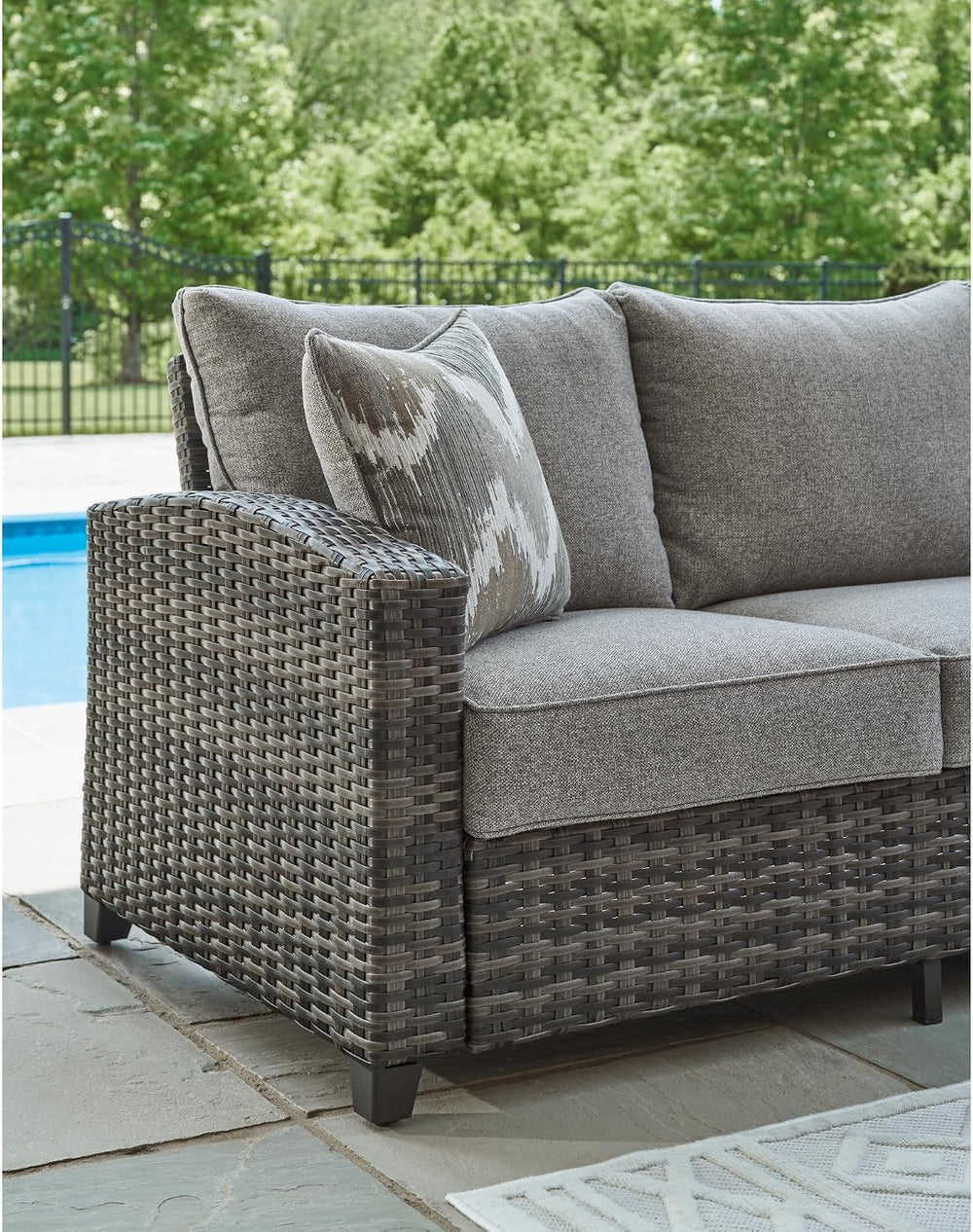 Signature Design by Ashley Oasis Court 4-Piece Patio Furniture Set, Gray