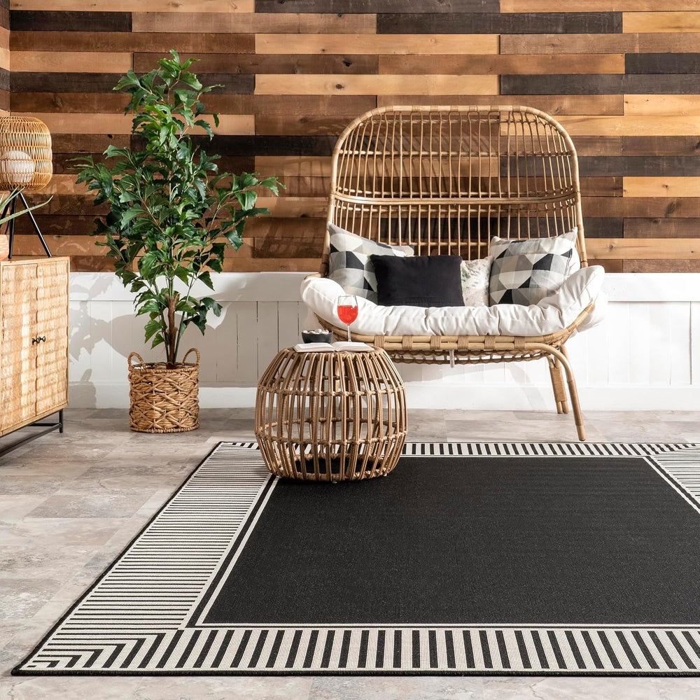 Nuloom Asha Black/Ivory, 5' x 8', Casual, Striped Border, Soft and Co...