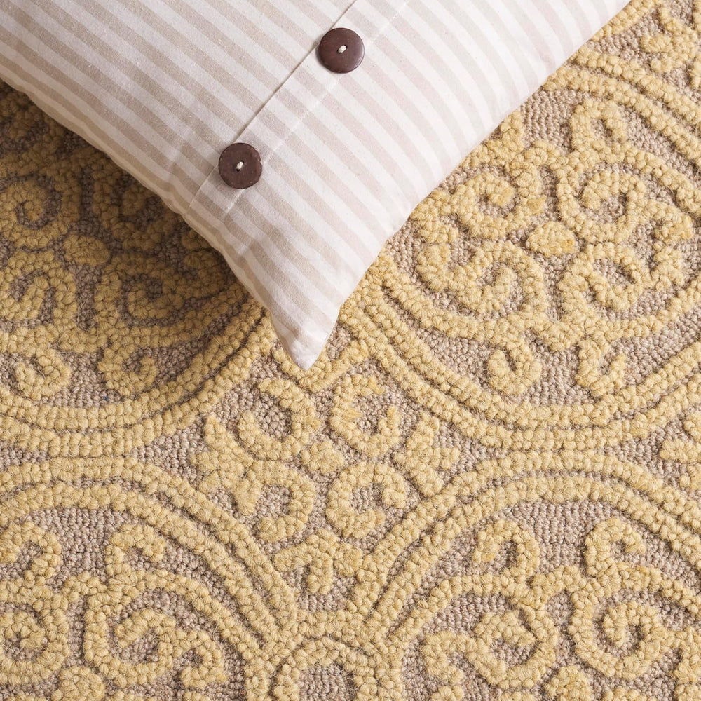 SAFAVIEH Area Rug 8x10 - Cambridge Collection - Large - Light Gold & Dark...