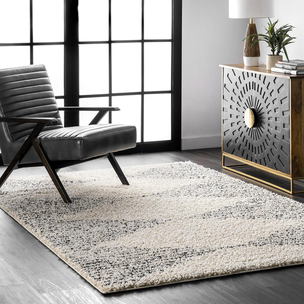 nuLOOM Scarlette Off White Diamond Power Loomed Area Rug, 9' x 12'