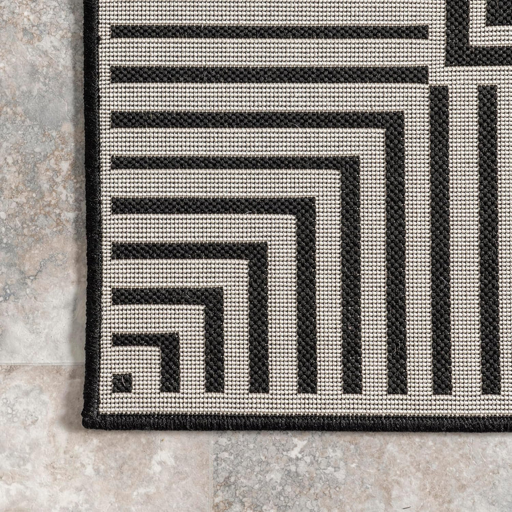 Nuloom Asha Black/Ivory, 5' x 8', Casual, Striped Border, Soft and Co...