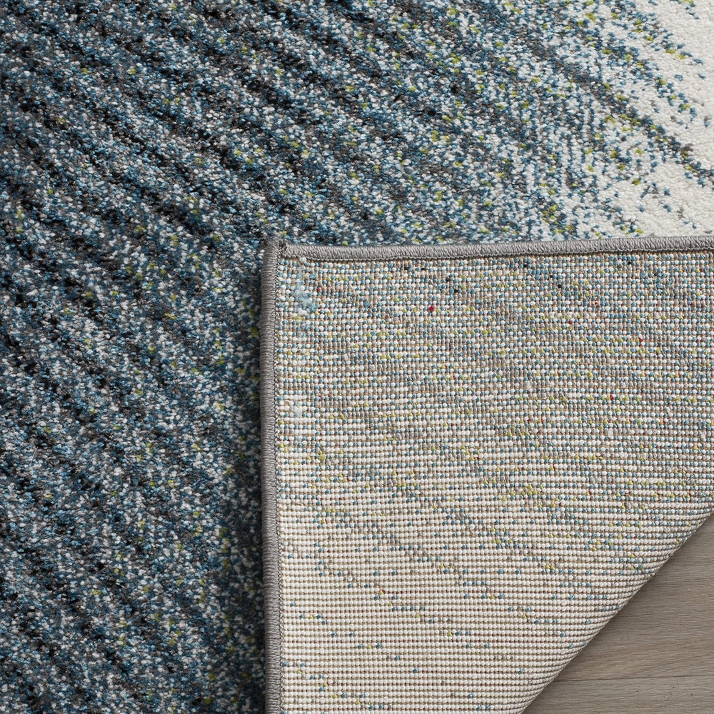 SAFAVIEH Hollywood Collection Area Rug - 6'7" x 9', Grey & T...