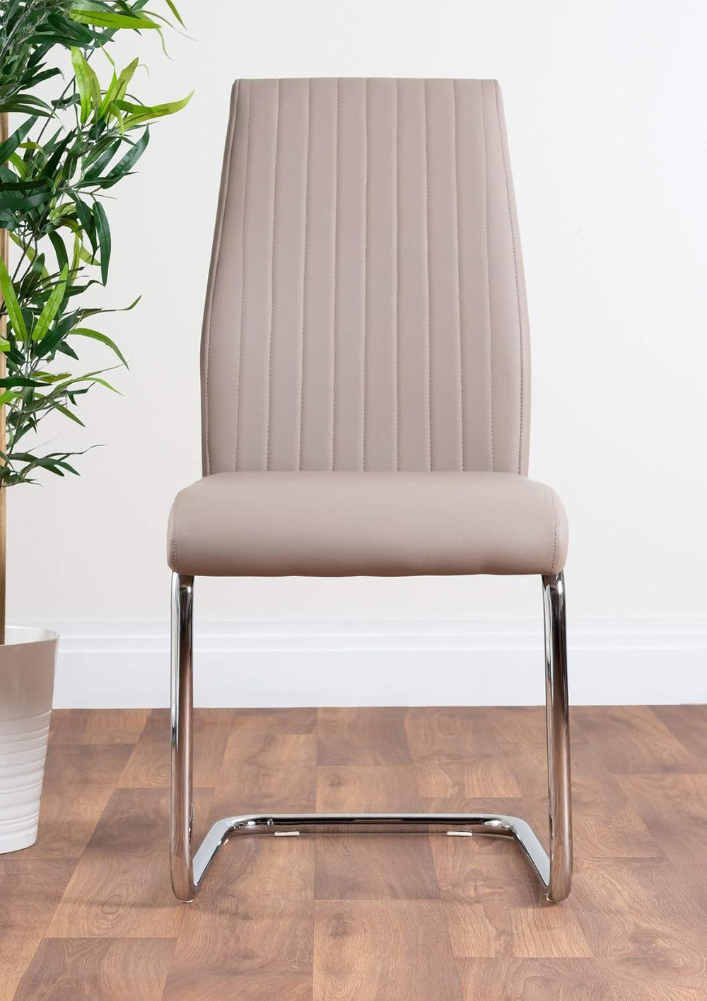 Furniturebox UK Atlanta Modern Rectangle Chrome Metal White High Gloss Dining...