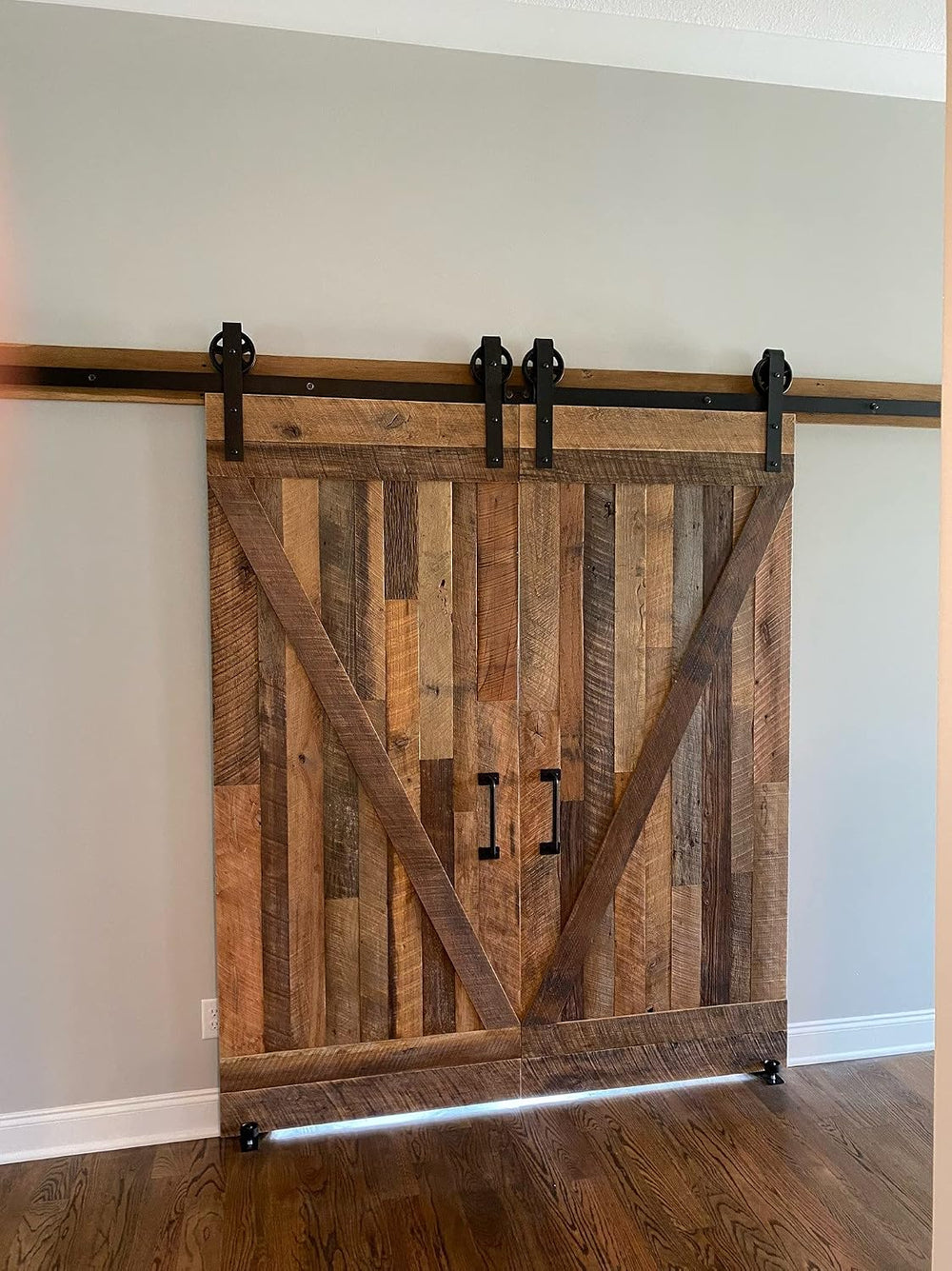 Vintage Harvest Reclaimed Barn Wood Wall Planks