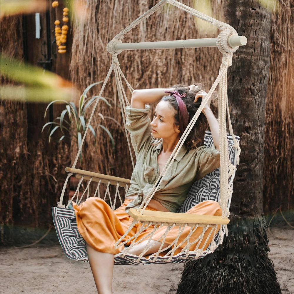 [Upgraded] Hammock Chair Hanging Swing with Wooden Armrests;Steel Spreader Ba...