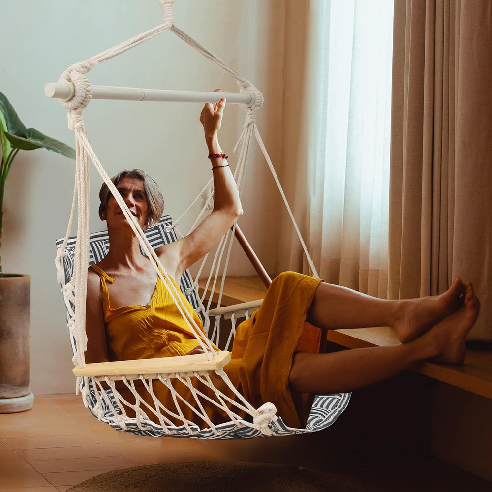 [Upgraded] Hammock Chair Hanging Swing with Wooden Armrests;Steel Spreader Ba...