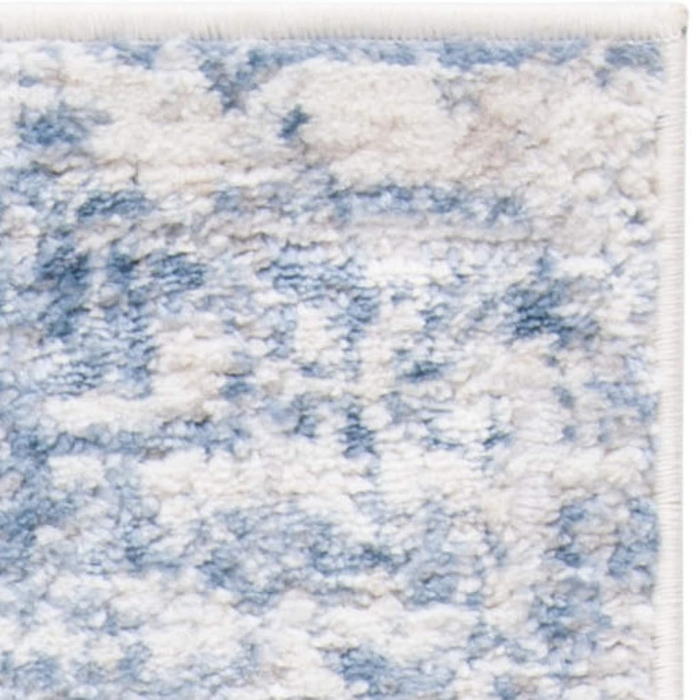 SAFAVIEH Amelia Collection Area Rug - 6' x 9', Ivory & Blue, Mode...