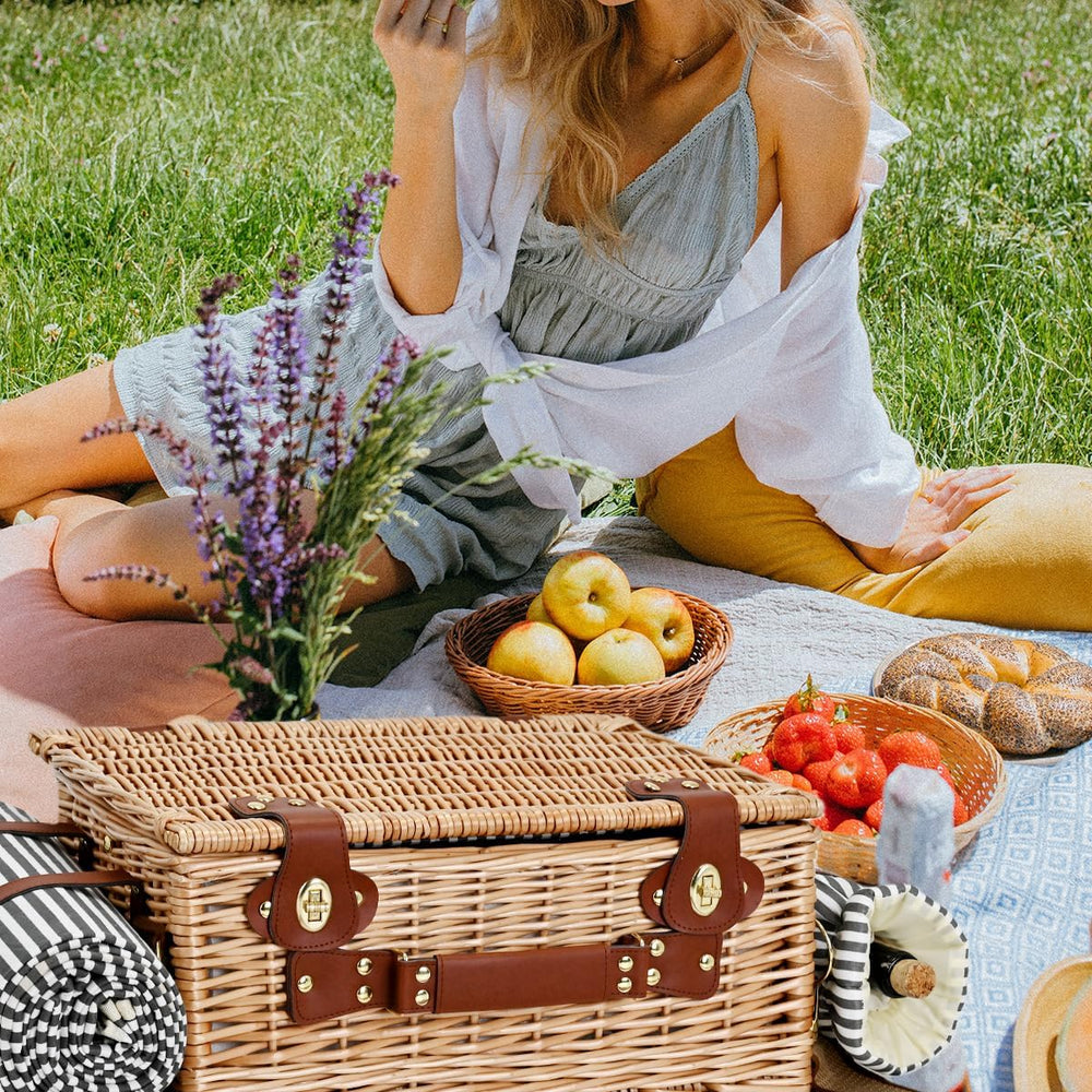 Picnic Basket with Blanket and Wine Pouch for 4, Wicker Picnic Set with Insul...