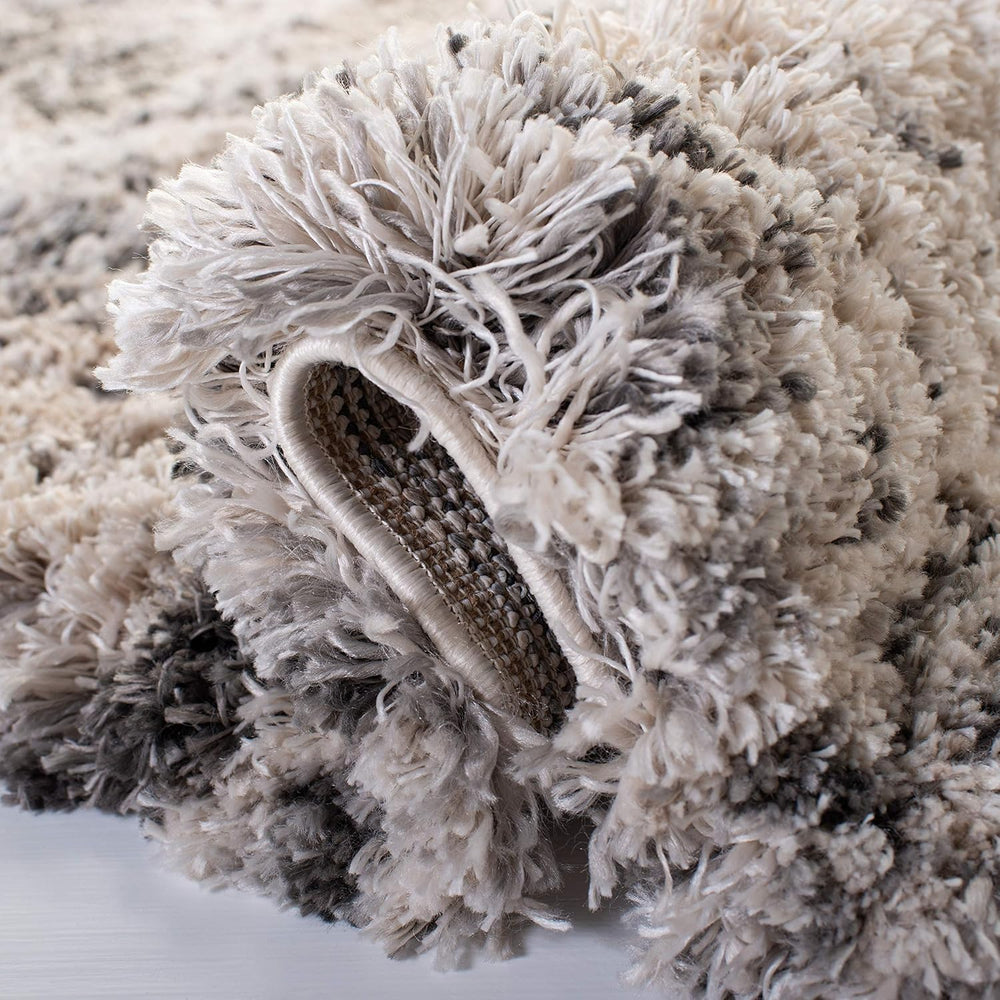 SAFAVIEH Iceland Shag Collection Area Rug - 5'3" x 7'6", Cr...