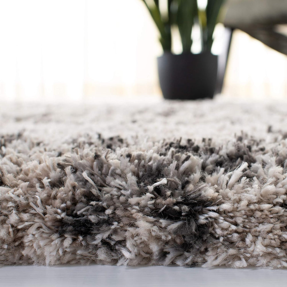 SAFAVIEH Iceland Shag Collection Area Rug - 9' x 12', Cream & Gre...