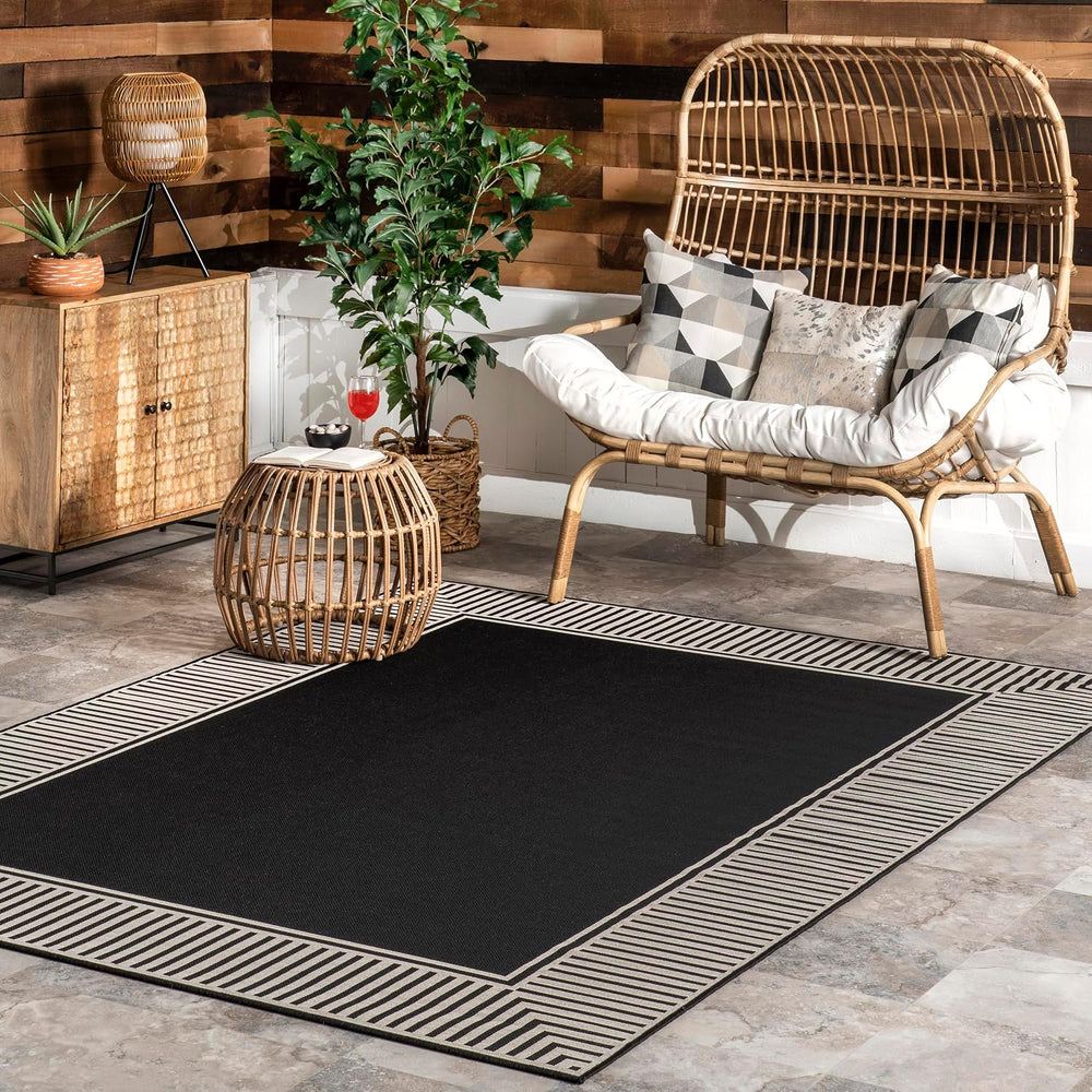 Nuloom Asha Black/Ivory, 5' x 8', Casual, Striped Border, Soft and Co...
