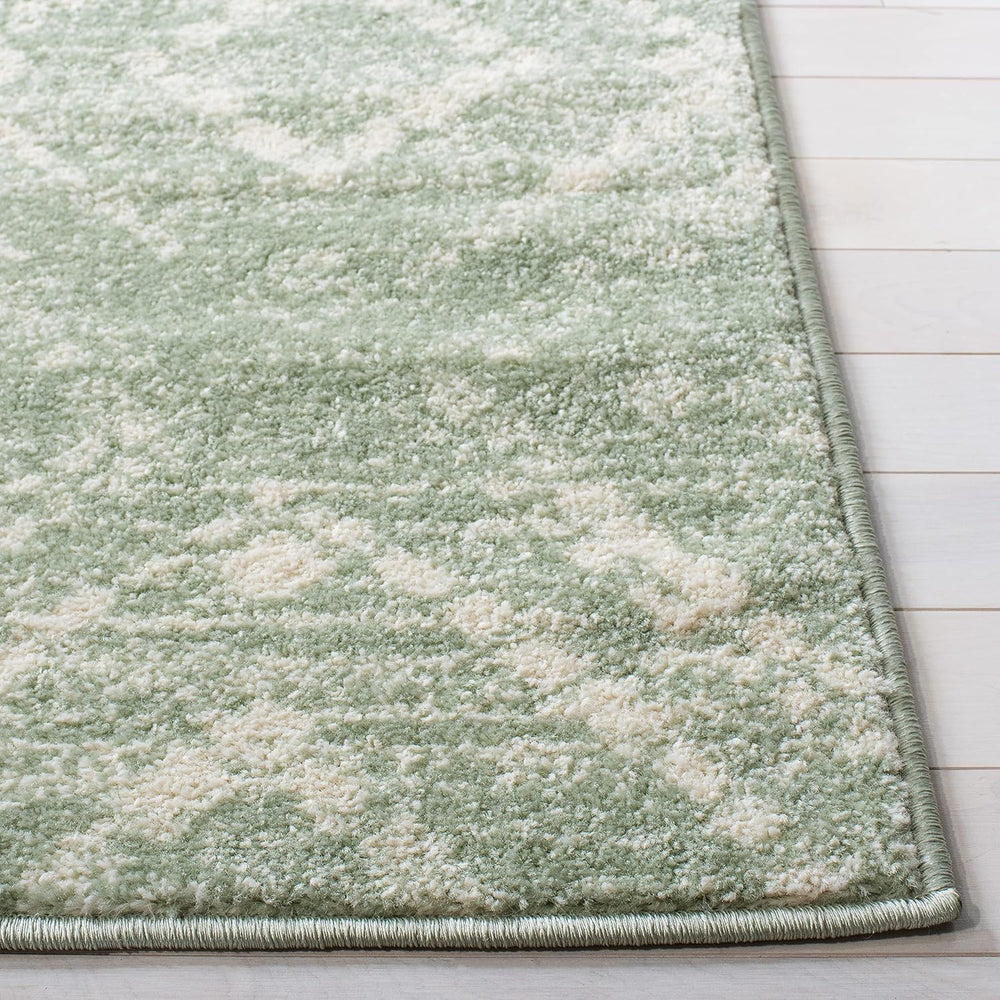 SAFAVIEH Adirondack Collection Area Rug - 6' x 9', Green & Ivory,...