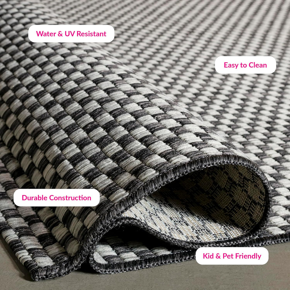 SAFAVIEH Washable Rug Outdoor Courtyard Collection - 9' Square, Black &am...